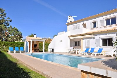 Hübsche Villa in Vilamoura mit eigenem Pool