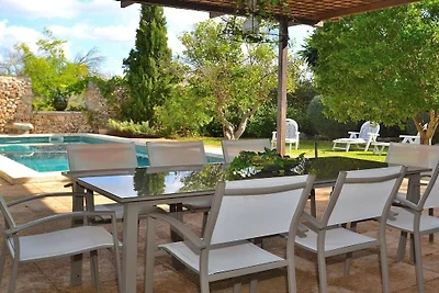 Finca in Llubi mit Schwimmbecken