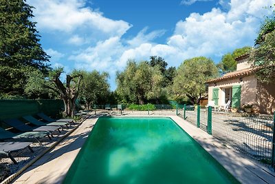 Spaziosa villa con giardino vicino a Grasse!