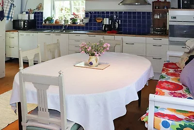 6 persone case ad ÖRKELJUNGA