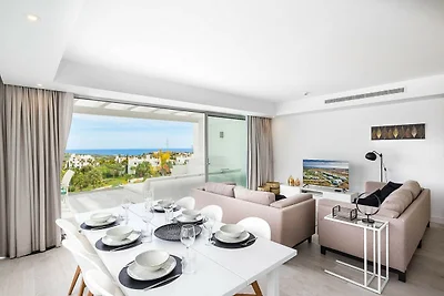 Stylish 3-Bed Apartment | Alcazaba Lagoon...