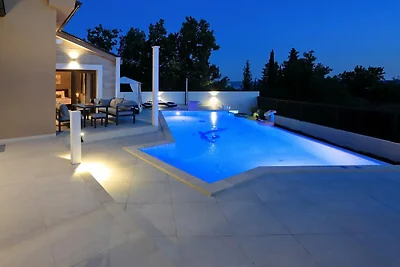 Wunderschöne Villa mit Pool