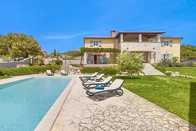 Villa a Sveti Lovreč con piscina