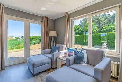 Charmante Villa mit Terrasse am Wasser