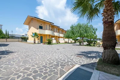 Villetta in Residence con piscina e giardino ...