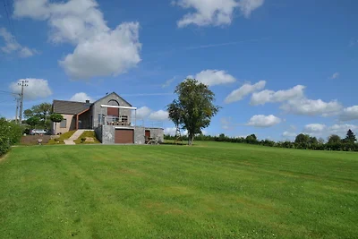 Moderna Casa Vacanze a Somme Leuze con Sauna