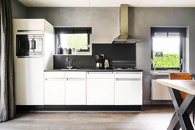 Vrijstaand vakantiehuis aanlegsteiger en...