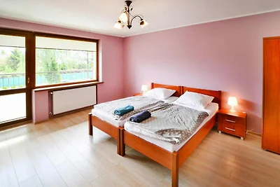 Großes Ferienhaus, privater Garten, ruhige...