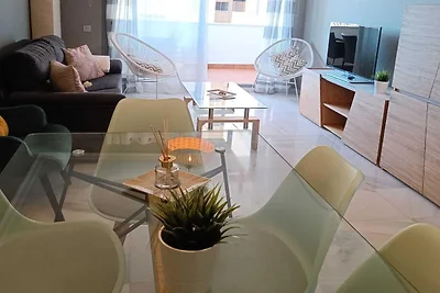 Schöne Wohnung mit Meerblick und Pool in...