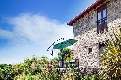 Modernes Ferienhaus mit Garten