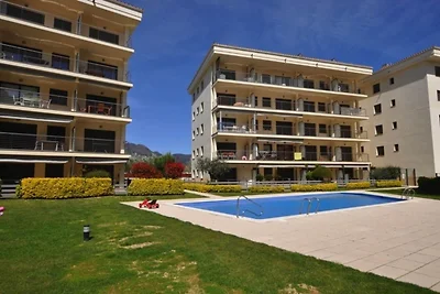 Apartment in Roses mit Balkon und Poolblick