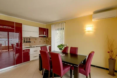 Amor Residence - Two Bedroom Apartment with T...