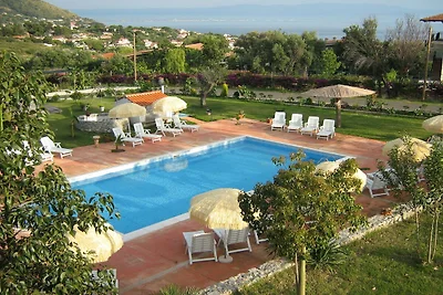 Residence op 8 km afstand van Tropea, zwembad...