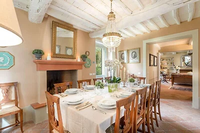 Villa in der Toskana mit Weinbergblick