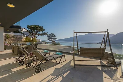 Villa in Kalkan mit Schwimmbecken