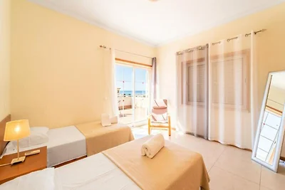 Villa in Gale met zwembad vlakbij Gale Beach