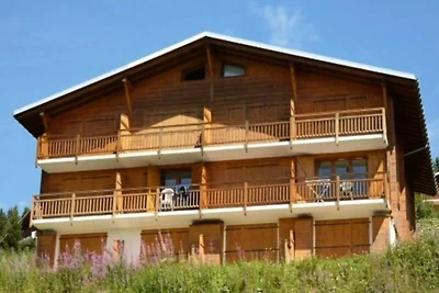 Ferienwohnung in Beaufortain mit Bergblick