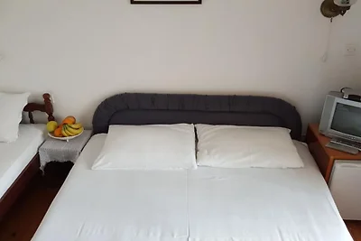 Comfortable Budva Rooms with Easy Access to S...