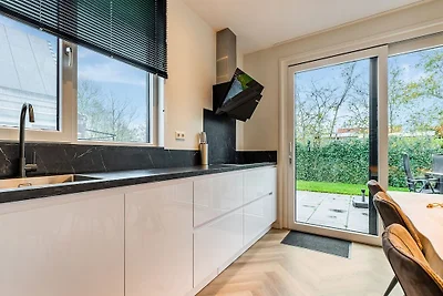 Ferienhaus in De Koog mit Sauna und Garten