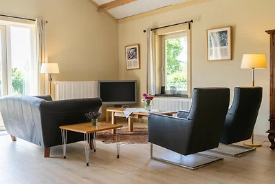 Ferienhaus am Waldrand und am Fluss Maas.