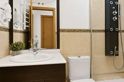 Zentrale Oase für 8 Gäste in Madrid