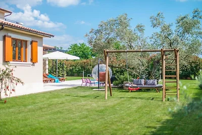 Villa in Svetvincenat mit Schwimmbecken