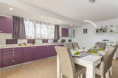 Holiday apartment with 2 bedrooms