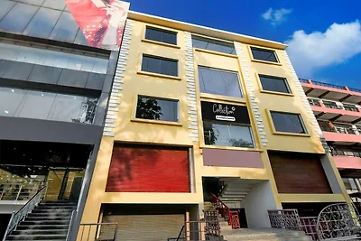 Collezione O Vikas Nagar Po.