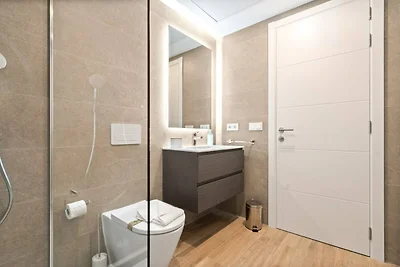 Stylish 1 bed Apartment ALZACABA LAGOON...