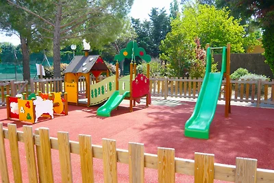 Accogliente casa vacanze ad Arles con piscina