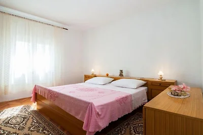 Seaside Oasis Apartments on Island Ugljan - T...