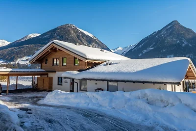 Chalet in Neukirchen an Wildkogel-Pisten