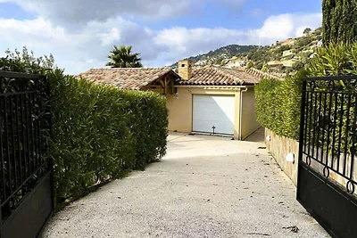 Villa in Valcros mit Pool und Meerblick