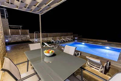 Villa a Triopetra con Piscina & Vista