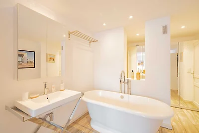 Charming Apartment with pool 2BR/4P -...