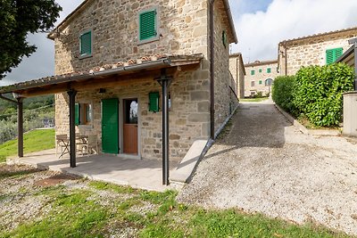 Agriturismo d'epoca con piscina, nei luoghi d...