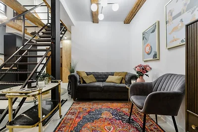 Casa bifamiliare vicino a Manufaktura