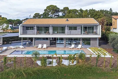 VILLA 4 CAMERE 8 PAX