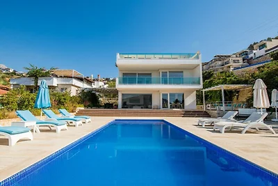 Villa in Kalkan met zwembad