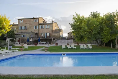 Elegant vakantiehuis met privézwembad