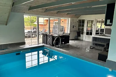 Luxus-Ruckzug mit Pool -- By Traum...
