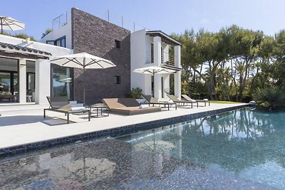 Ibizenkische Villa mit Meerblick