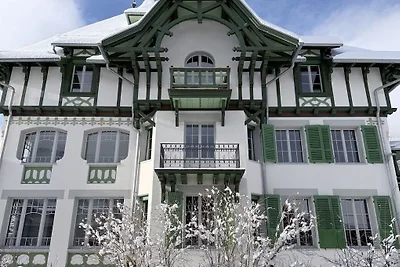 Appartement in Zweisimmen met zwembad