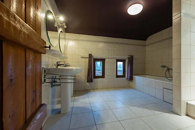 Chalet in Robertville in der Nהhe des...