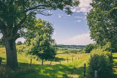 Bungalow am Hang mit Garten