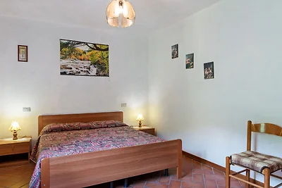 Sonnengeküsstes Bauernhaus in Fosciandora mit...