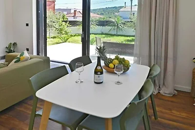 Luxury Slatine Apartments with Terrace and Ga...