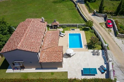 Villa in Tinjan met zwembad