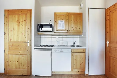 Studio in bewaldetem Gebiet in der Nähe