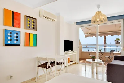 Appartamento fronte mare con balcone, vista...
